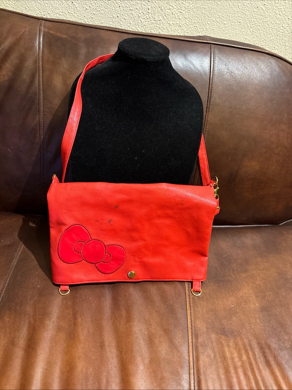 Hello Kitty Sanrio Shoulder Bag Red Vinyl 2-Way Crossbody Used